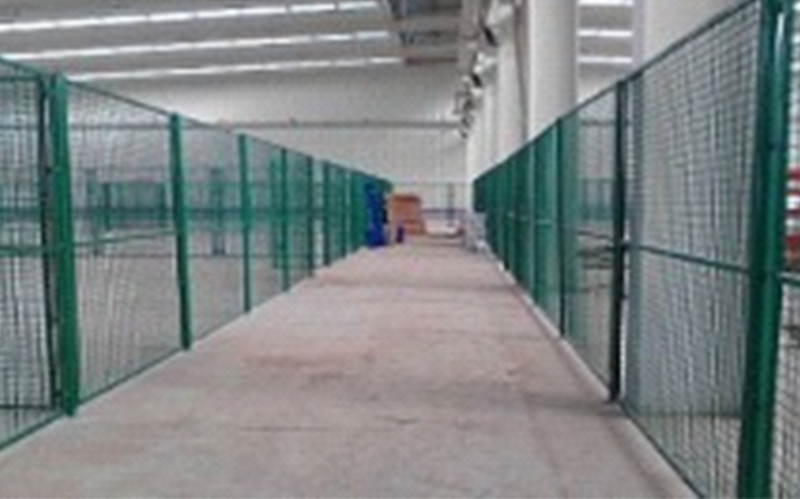 Safety netting, bridge guardrails.